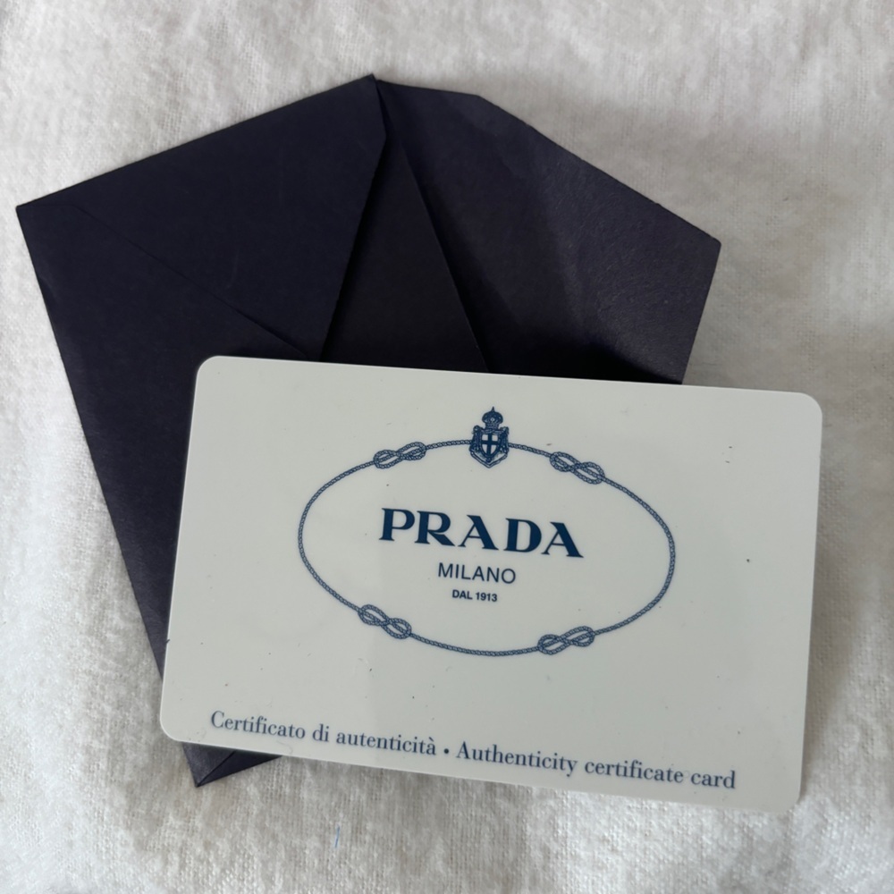 ✨ Host Pick ✨ Prada | Authentic 2012  Saffiano Lux Top Handle Tote Bag in Talco - Picture 3 of 15